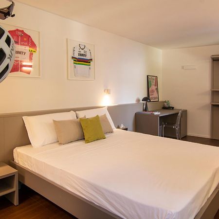 Bassano Club House Bed & Breakfast Басано дел Грапа Екстериор снимка